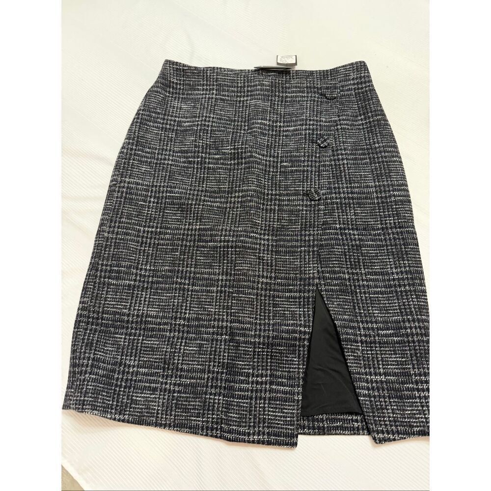 Club Monaco Size 12 Cutaway Pencil Skirt Black Mix Tweed Plaid Wool Blend NWT